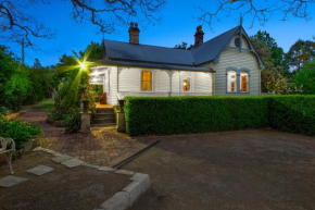 Plynlimmon-1860 Heritage Cottage & Private Room 50m from Heritage Cottage, Kurrajong